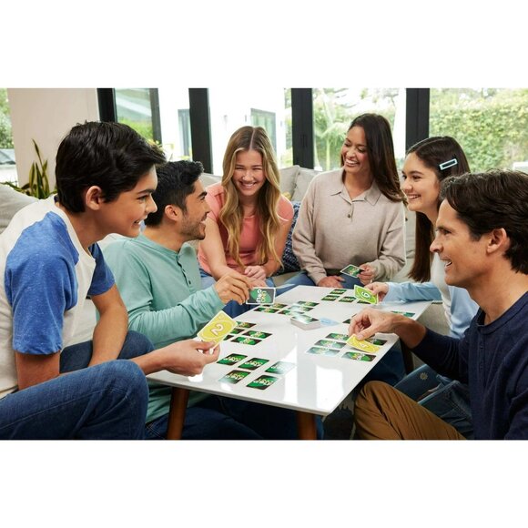 UNO Golf Card Game for Kid, Adult & Family Nights, Parties & Travel - Picture 2 of 6